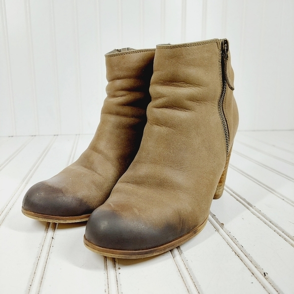 BP. Trolley Brown Tan Leather Side Zippers Block Heel Ankle Boots D923 - Picture 2 of 12